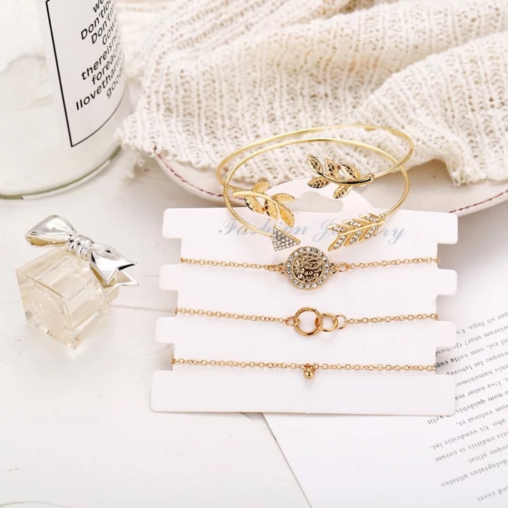 5 Piece Arrow Leaf Gold Bracelet Set - Picture 4 of 7